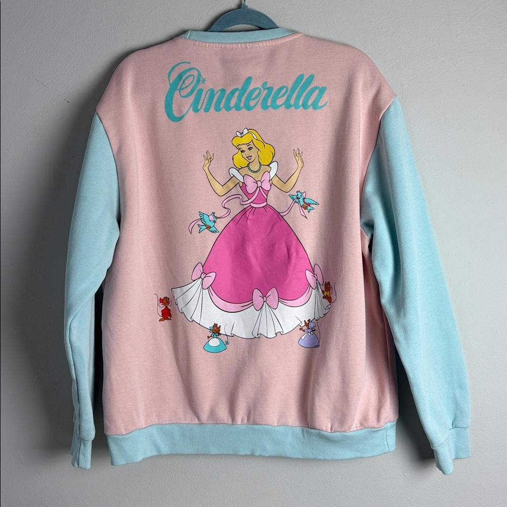 Disney Cinderella Sweatshirt Size XL